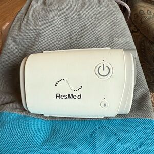 ResMed AirMini Device with White Casing